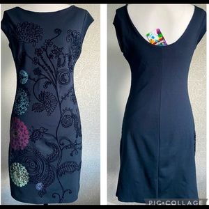 NWT - Desigual 🪴 Garden Delights velvet detail figure flattering dress - M